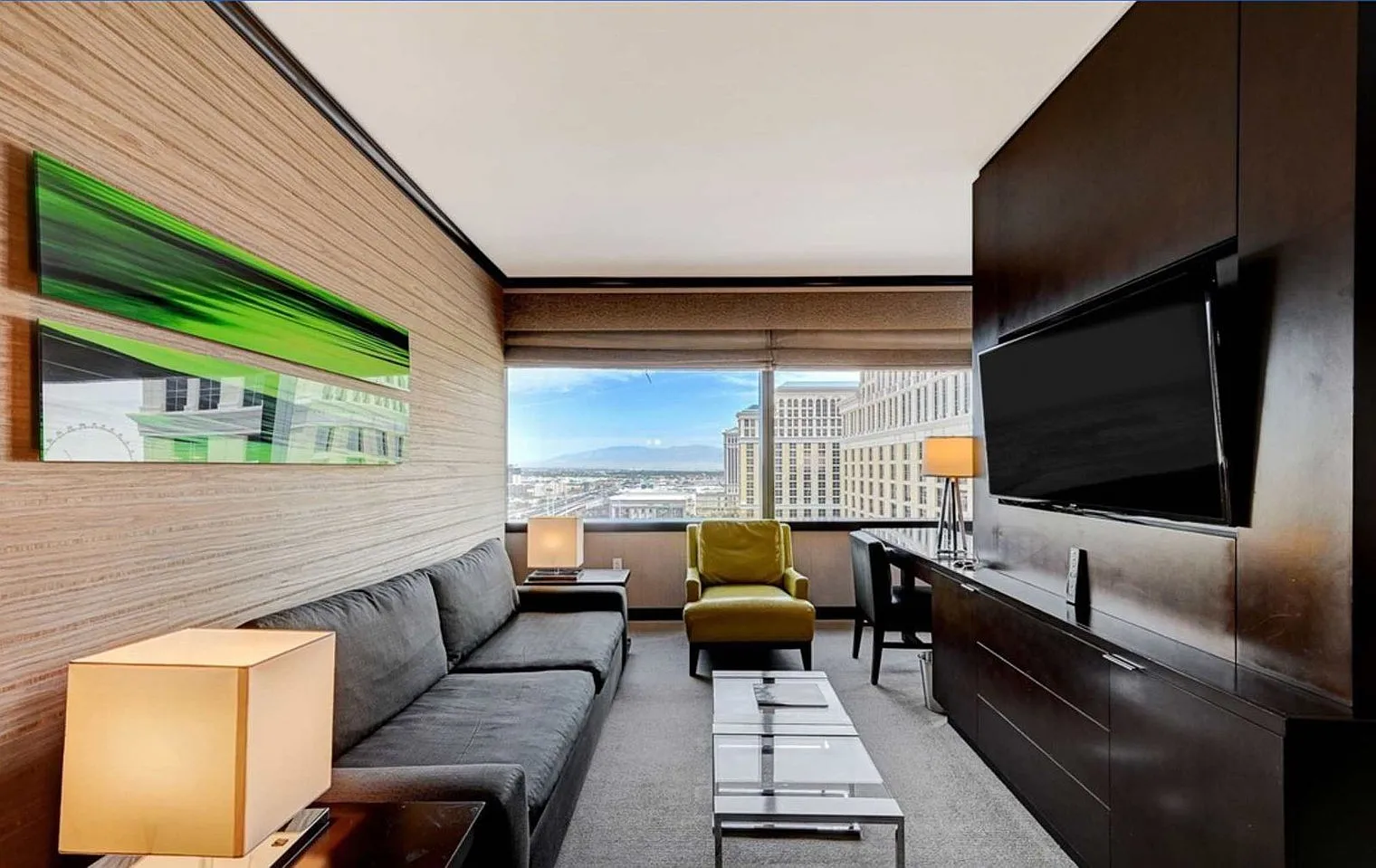 1 bed, 1.0 bath, 645 sqft, $15,807 — Photo 2