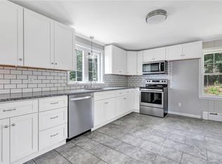 251 Lakeside Blvd W, Waterbury, CT 06708