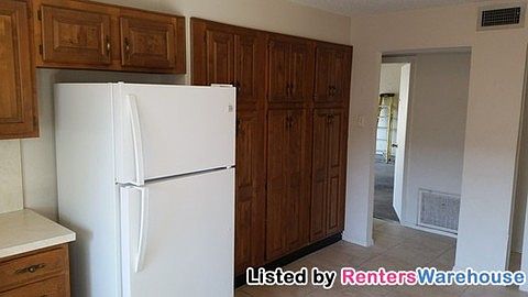 4th image of 2602 Saint George Dr