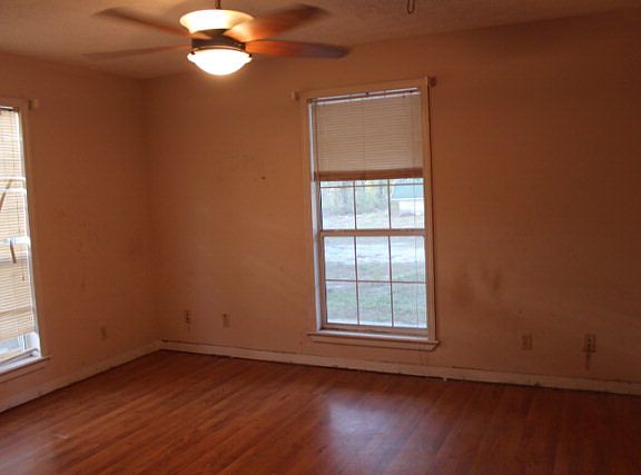 5th image of 4296 Leisure Lakes Dr