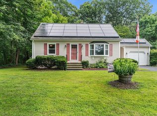 29 Brandes St, Webster, MA 01570