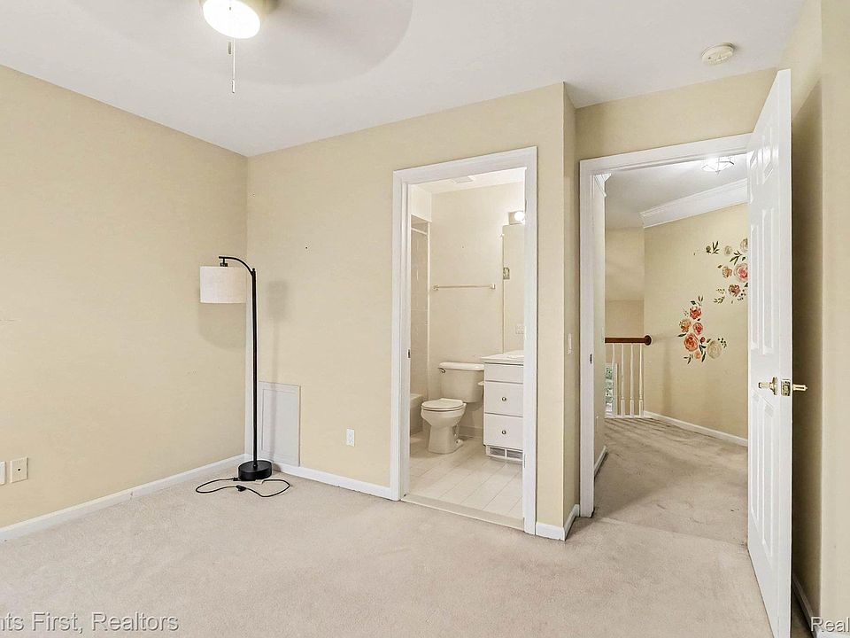 39489 Edgewater Dr, photo 18