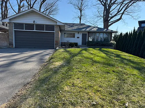 64 Farningham Cres #BASEMENT Photo 1