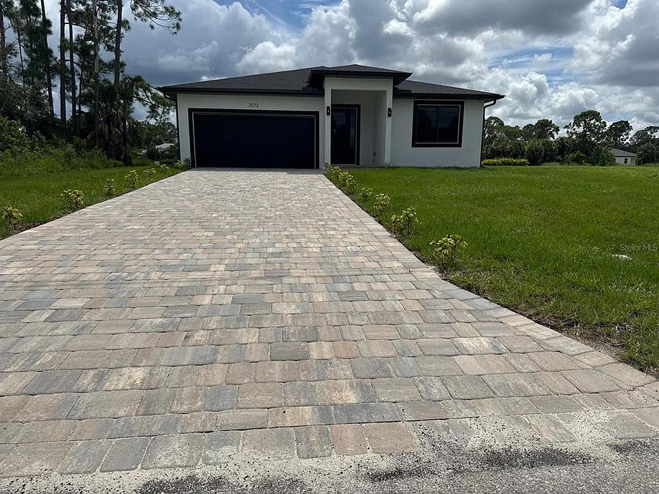 1st image of 4565 Corbett Ln