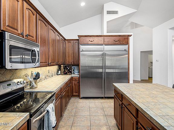 5th image of 33834 N 43rd St