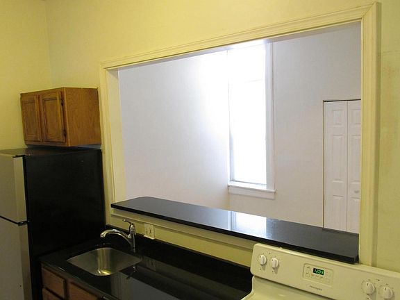 2nd image of 1715 Saint Paul St APT 102