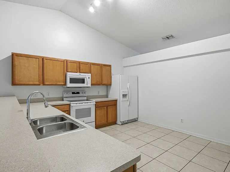 57 Pine Dr — Photo 20