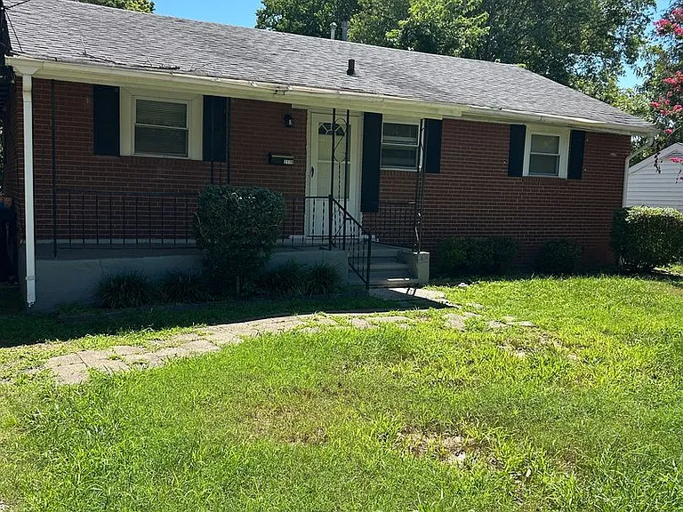 2119 Elbon Dr — Photo 2