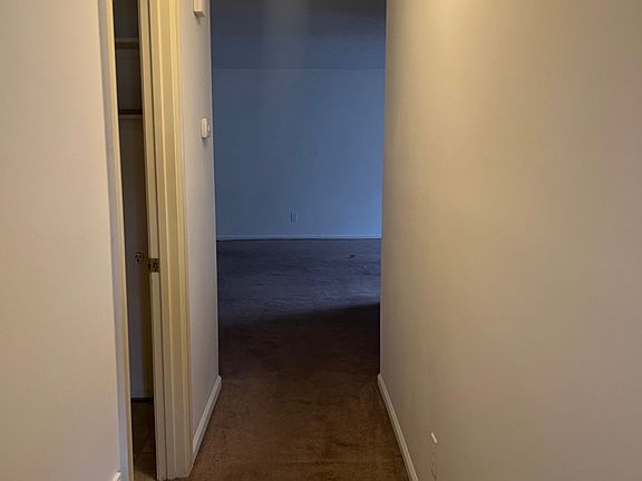 5th image of 307 Westwood Dr #307