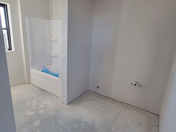 2nd image of 71422 Ventures Way
