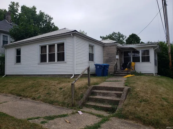 1015 Riverside Dr, Logansport, IN 46947