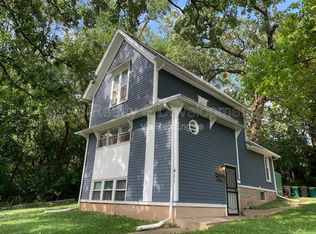 411 Wellington Ave APT 2, Elgin, IL 60120