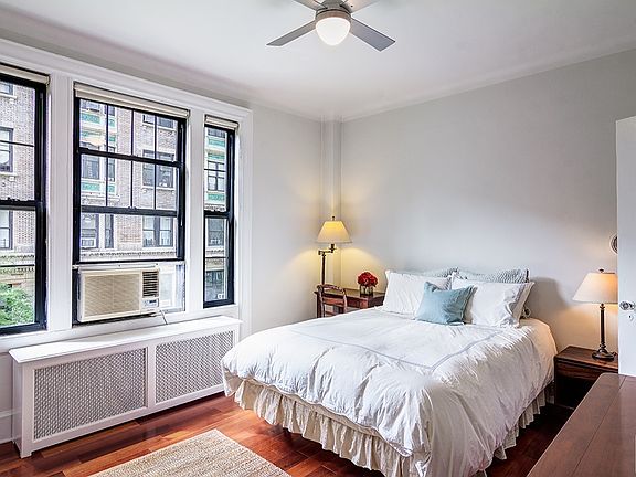 5th image of 207 W 98th St APT 4A