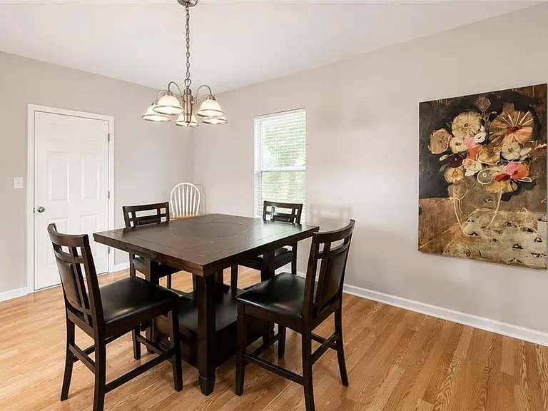 809 Spencer St NW — Photo 2