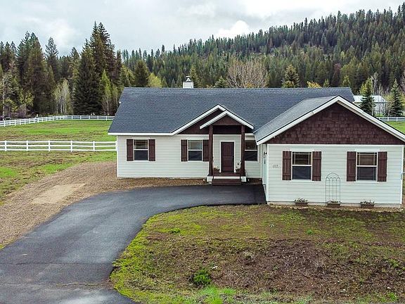 2nd image of 1115 Swanie Way
