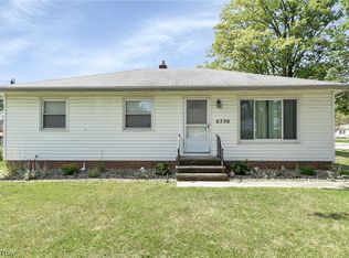6530 Mackenzie Rd, North Olmsted, OH 44070