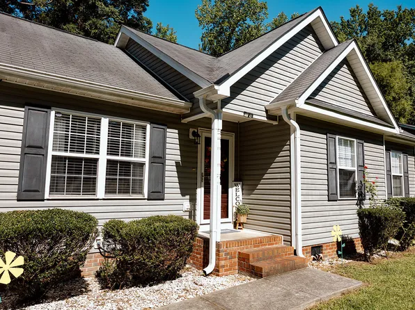 312 Crestview St, Sanford, NC 27330