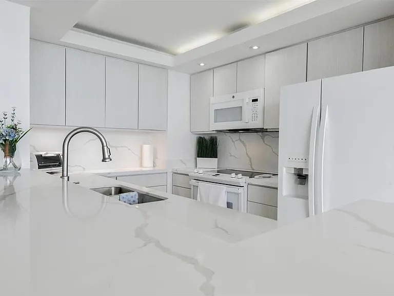 4745 Isla Verde Ave #17-G — Photo 5