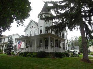 810 N Main St, Auburn, IN 46706