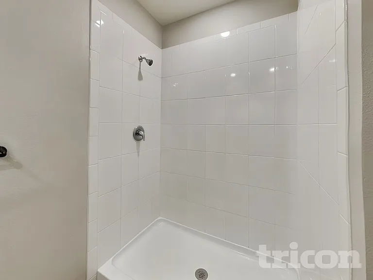 5765 Arlington River Dr — Photo 10
