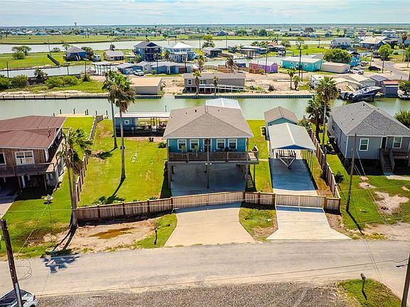 3rd image of 713 Copano Cove Rd