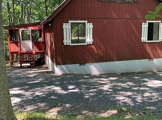 188 Dorchester Dr, Bushkill, PA 18324