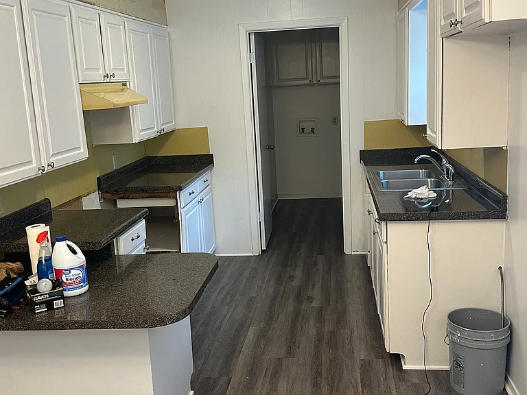 203 Irving St — Photo 3