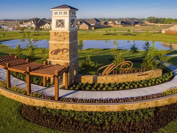 15222 Thompson Ridge Dr, Cypress, TX 77429