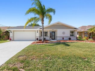 13 Cedarwood Ct, Palm Coast, FL 32137