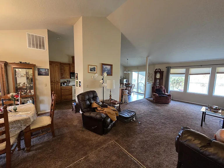 208 Sunset Ln — Photo 25