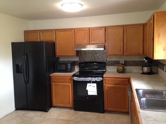 Lots of Cupboards & Counter 