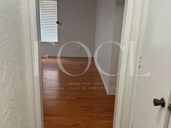 3rd image of 9607 Chicago Ave
