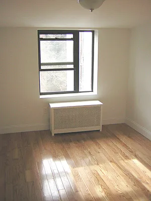 Rented by AWC Real Estate | media 9