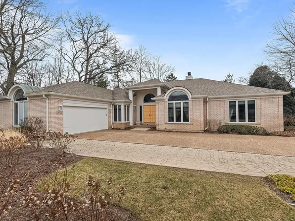 1730 Lilly Ct, Highland Park, IL 60035