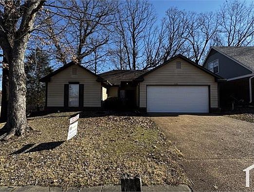 1st image of 4584 Tracy Lynn Dr