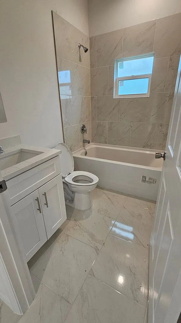 Brand New 2 bedroom/2 bath/1 car garage- Lehigh Acres FL — Photo 4