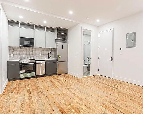 1st image of 68 Hawthorne St #3B