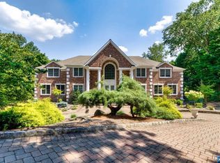 878 Ridge View Way, Franklin Lakes, NJ 07417
