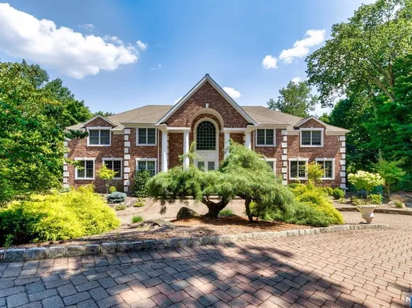 878 Ridge View Way, Franklin Lakes, NJ 07417