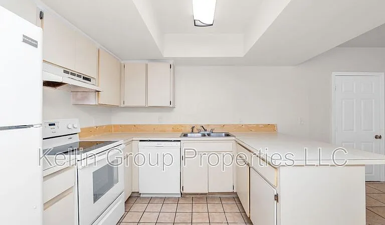 303 Regal Park Dr — Photo 11