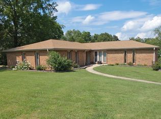 15 Ridgewood Dr, Hillsboro, MO 63050