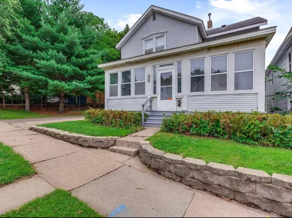 696 5th St E #1, Saint Paul, MN 55106