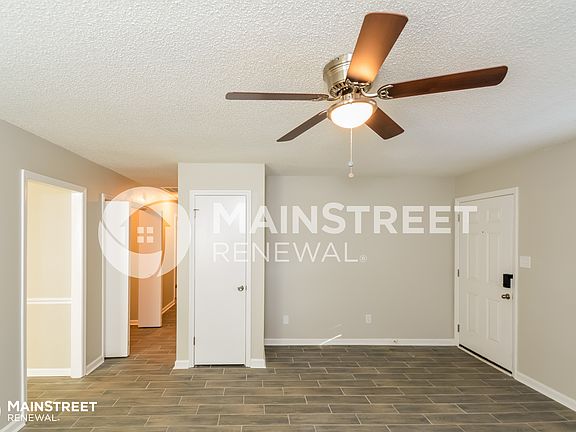4th image of 2609 Pommel Ln