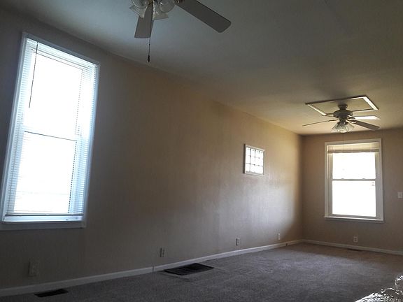 3rd image of 2032 Missouri Ave #2032