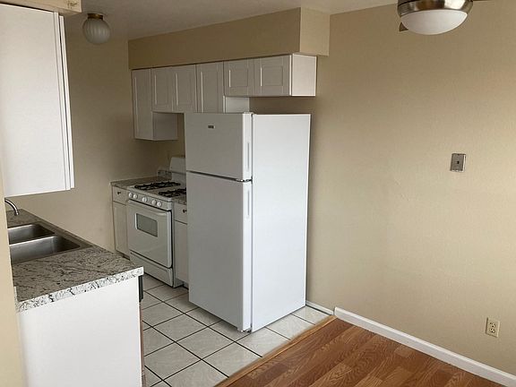 2nd image of 804 Chelwood Park Blvd NE