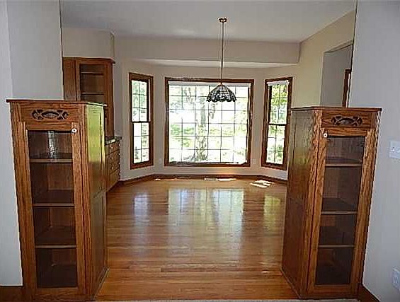 3rd image of 8571 Newbury Ct