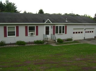 118 Wilshire Dr, Cheshire, MA 01225