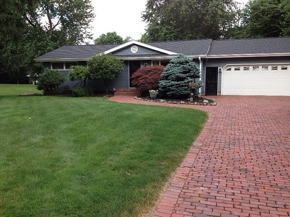 3rd image of 28 Cambrian Dr