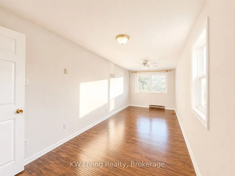 127 Lake Dr N — Photo 31