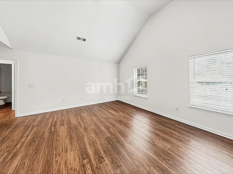 7636 Hidden Creek Dr — Photo 9